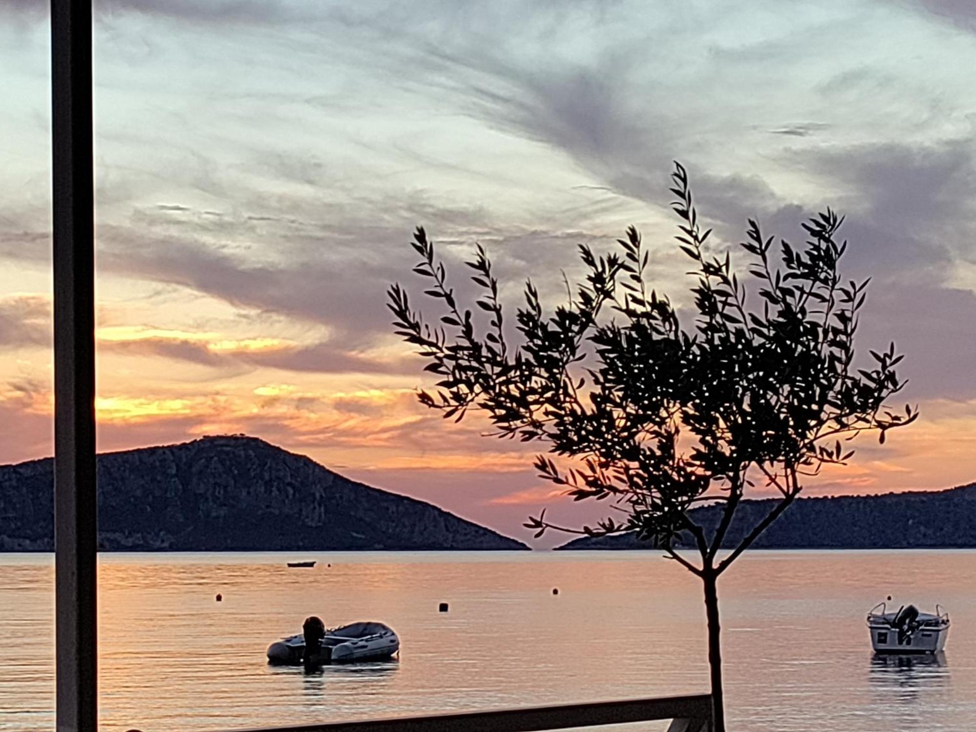 Art Navarino Apartment *