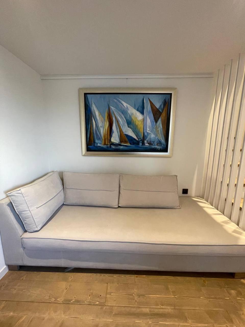 Art Navarino * Gialova