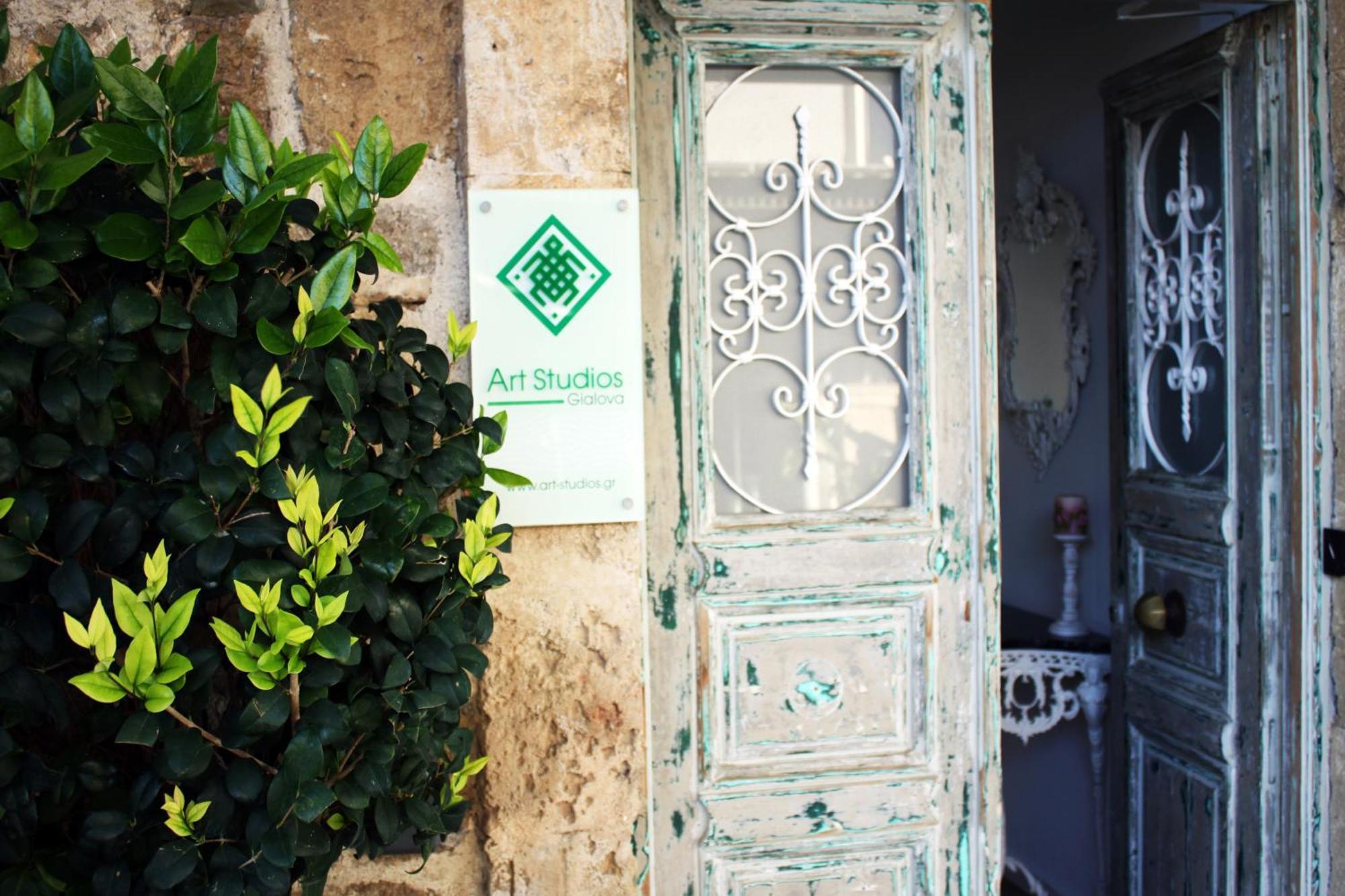 Art Navarino Apartment